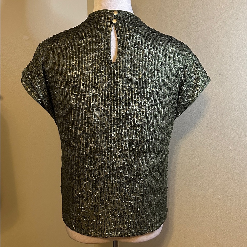 NWOT Cable & Gauge Olive Green Sequin Top - Picture 2 of 8
